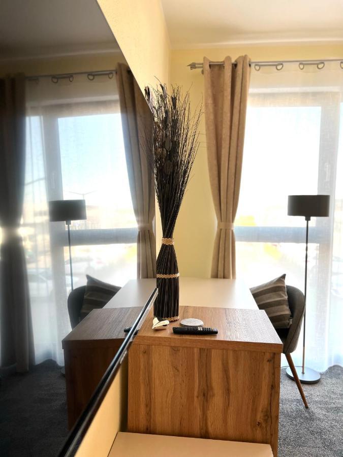 Likedaheim Apartments Rosbach vor der Hohe ภายนอก รูปภาพ